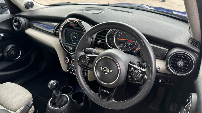 MINI Hatchback 2.0 Cooper S Exclusive 5dr [Comfort/Nav Pack] Petrol Hatchback